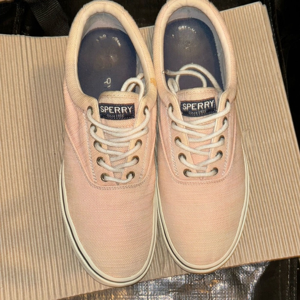 Salmon Men’s Sperry Sneakers US 12